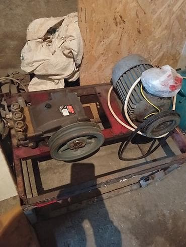 кракодил насос: Водолазный/мойочный агрегат высокого давления на раме. Состав: - — 2