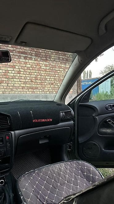 Volkswagen Passat: 2003 г., 2 л, Механика, Бензин, Седан — 5