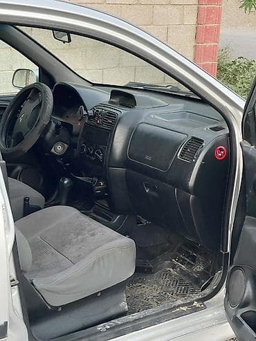 Продажа авто: Mitsubishi Space Star: 2003 г., Хэтчбэк — 8