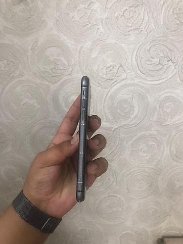10 iphone: IPhone 11, Б/у, 128 ГБ, Черный, Чехол, 80 % — 6
