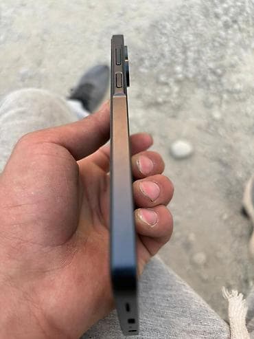 Смартфон Samsung (серия Galaxy A, тонкий плоский корпус) толко обменнн