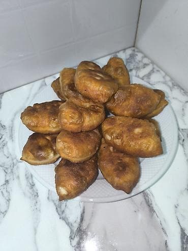 Жер-жемиштер: Домашние пирожки с картошкой и жареным луком - Начинка: пюре из — 5