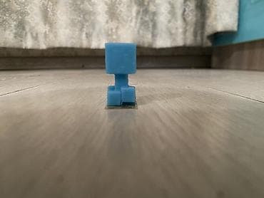 Мини-фигурка Крипера из мира Minecraft. - Материал: пластик - Цвет