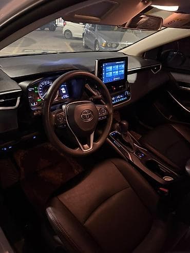 Toyota Corolla: 2021 г., 1.8 л, Вариатор, Гибрид, Седан — 6