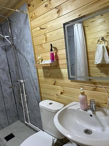 Комплекты столов и стульев: Сдается посуточно стильный модульный дом-студия из натурального дерева — 7