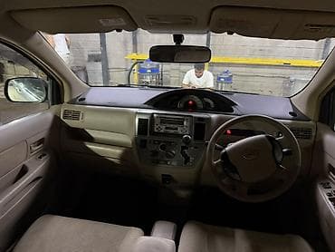 таета внедорожник: Toyota Raum: 2004 г., 1.5 л, Автомат, Бензин, Хэтчбэк — 6