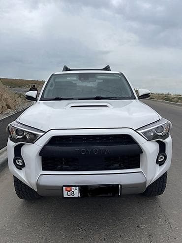 Toyota 4Runner: 2022 г., 4 л, Автомат, Бензин, Внедорожник