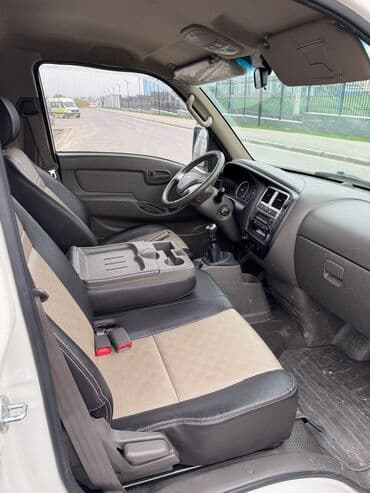 продаю не рабочий авто: Hyundai Porter: 2019 г., 2.5 л, Механика, Дизель — 13