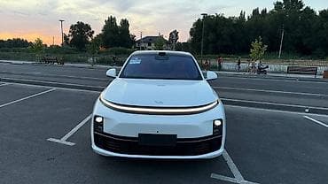 Lixiang L7: 2025 г., 1.5 л, Автомат, Гибрид, Кроссовер
