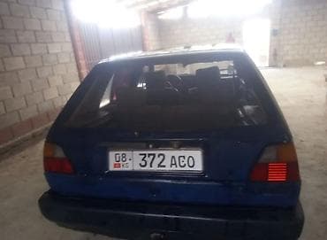 Volkswagen Golf: 1991 г., 1.8 л, Кол менен иштөөчү, Бензин — 3