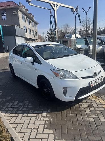 mr 2: Toyota Prius: 2013 г., 1.8 л, Вариатор, Гибрид, Седан — 3