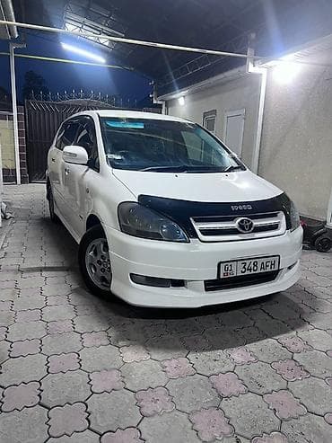 Toyota Ipsum: 2003 г., 2 л, Автомат, Бензин, Минивэн