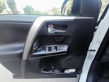 21: Toyota RAV4: 2016 г., 2.5 л, Автомат, Гибрид — 3