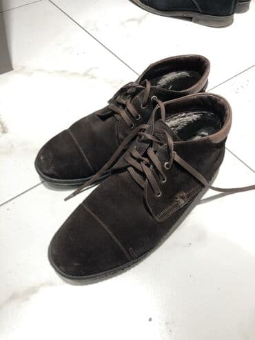 Спецодежда: Продаю сапоги зимние, цвет коричневый, материал замша, теплые, б/у — 1