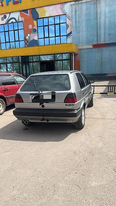 Volkswagen Golf: 1989 г., 1.8 л, Механика, Бензин, Хэтчбэк