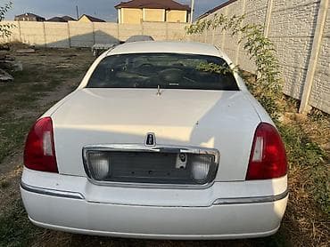 low ll: Lincoln Town Car: 2002 г., 4.6 л, Автомат, Бензин, Седан — 3