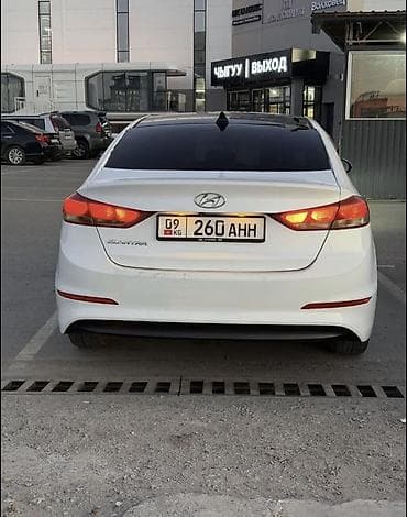 elantra: Hyundai Elantra: 2017 г., 2 л, Автомат, Бензин, Седан — 5