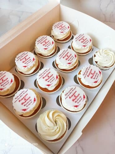 поставка для цветов: Торты на заказ
капкейки
бенто торты — 24