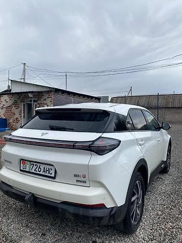 byd plus: Электромобиль NETA U PRO кроссовер класса Кузов и дизайн: - 5‑дверный — 4