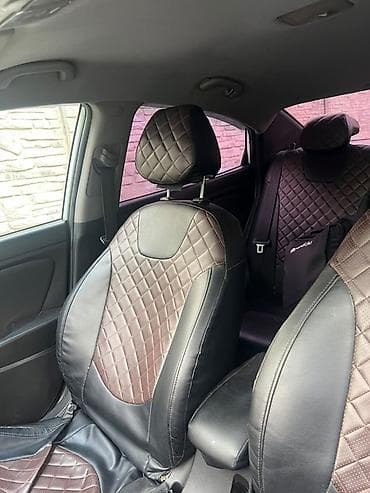 leksus es350: Hyundai Solaris: 2014 г., Седан — 4