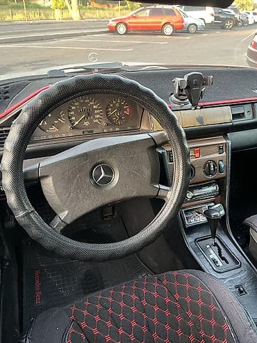 e500 124: Mercedes-Benz W124: 1989 г., 2.6 л, Автомат, Бензин, Седан — 7