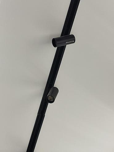 Дом и сад: Трековая система освещения с поворотными спотами общ длина где то — 1