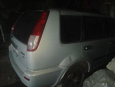 ниссан грузовой: Nissan X‑Trail (первое поколение, T30), серебристый кроссовер 4WD — 1