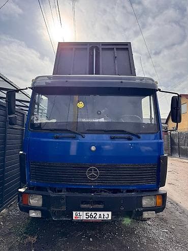 крыло на мтз 82: Грузовик, Mercedes-Benz, Стандарт, Б/у — 1