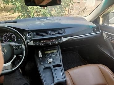 Продажа авто: Lexus CT: 2017 г., 1.8 л, Вариатор, Гибрид, Хэтчбэк — 5