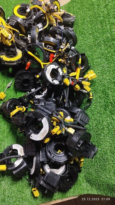 Рулевая часть: Рулевой шлейф Toyota Б/у, Оригинал, Япония — 1