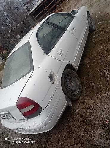 б4 легаси: Daewoo Nubira: 2000 г., Ручные, Бензин, Седан — 3