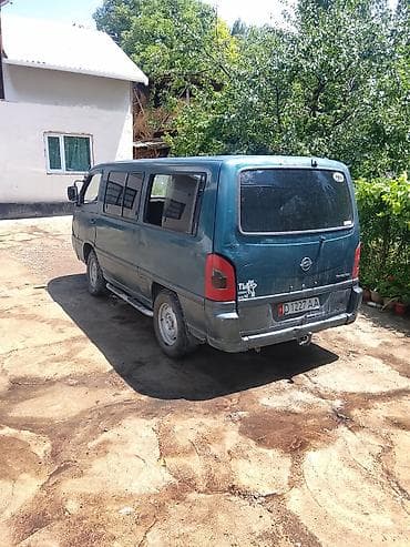 Ssangyong Istana: 1996 г., 2.9 л, Механика, Дизель, Бус — 4