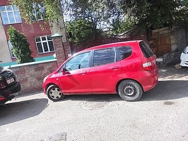 Honda Jazz: 2004 г., 1.3 л, Механика, Хэтчбэк — 2