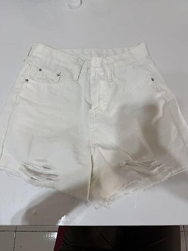 Жеке буюмдар: Белые джинсовые шорты с высокой посадкой Абсолютно новые с биркой — 2