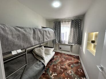 дом 3 комнаты: 3 комнаты, Душевая кабина, Постельное белье, Бытовая техника — 4