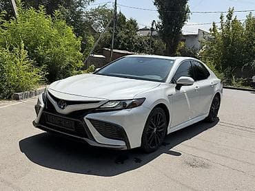 Продажа авто: Toyota Camry: 2021 г., 2.5 л, Вариатор, Гибрид, Седан — 2