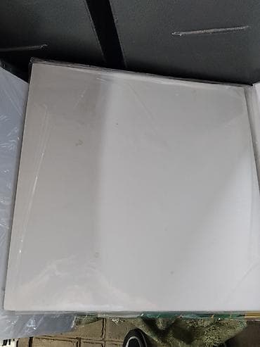 Керамическая плитка для стен и пола, белая глянцевая. - Формат at lalafo.kg Керамическая плитка для стен и пола, белая глянцевая. - Формат
