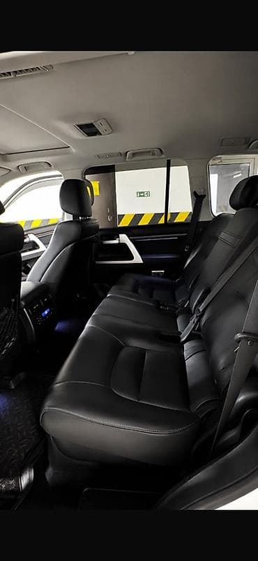 Продажа авто: Toyota Land Cruiser: 2016 г., Автомат, Бензин, Внедорожник — 6
