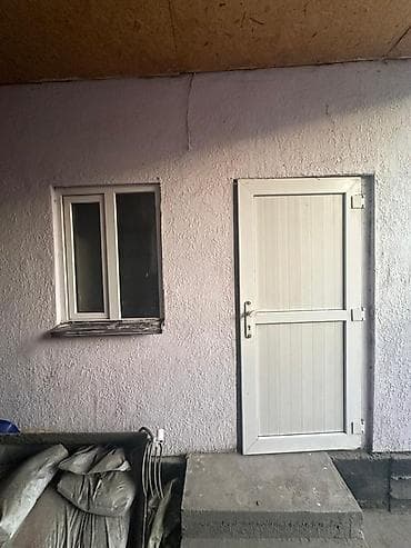 отдельный вход: Студия — 4