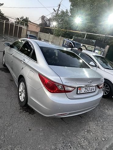 Hyundai Sonata: 2010 г., 2 л, Автомат, Бензин, Седан — 4
