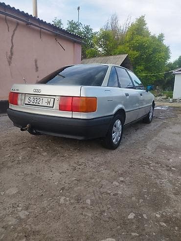 Audi: Audi 80: 1990 г., 1.6 л, Кол менен иштөөчү, Бензин, Седан — 2