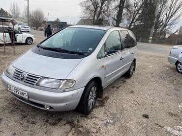 авто в рассрочку с первоначальным взносом: Volkswagen Sharan: 1996 г., 2 л, Механика, Газ, Универсал — 5