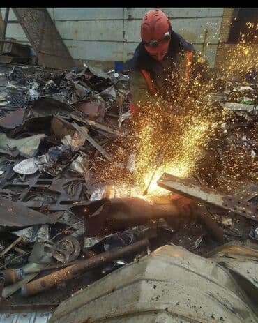 прием металл: АВТОГЕН НА ВЫЕЗД РЕЗКА МЕТАЛЛА КОНТЕЙНЕРА ГАРАЖИ БОЧКИ РЕЛЬСЫ ФЕРМЫ — 1