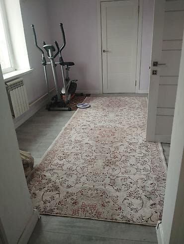 1 комната с мебелью частично: Продаётся дом из кирпича с благоустроенным двором. - Планировка — 1