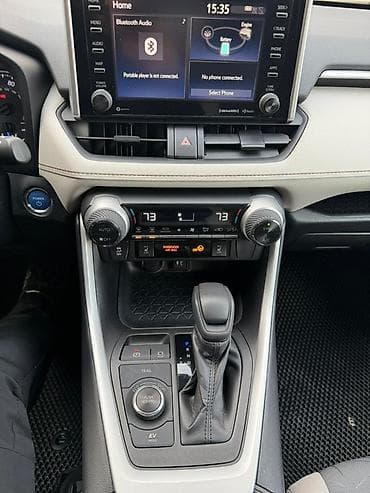 люк для буса: Toyota RAV4: 2019 г., 2.5 л, Вариатор, Бензин, Кроссовер — 8