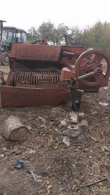 Пресс‑подборщик тюковый (прицепной, ременно‑поршневого типа) -