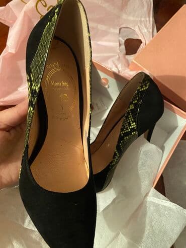 срочно продаю в связи с переездом: Абсолютно новые туфли. Размер 35-36. Реальным клиентам уступлю за — 3