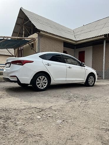 Hyundai Solaris: 2017 г., 1.6 л, Автомат, Бензин, Седан — 3