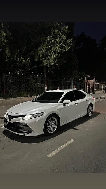 авто домик: Toyota Camry: 2018 г., 2.5 л, Гибрид, Седан — 1