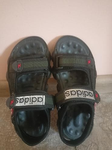 adidas kg: Детские сандалии открытого типа, размер 32. Состояние новое. подарили — 1